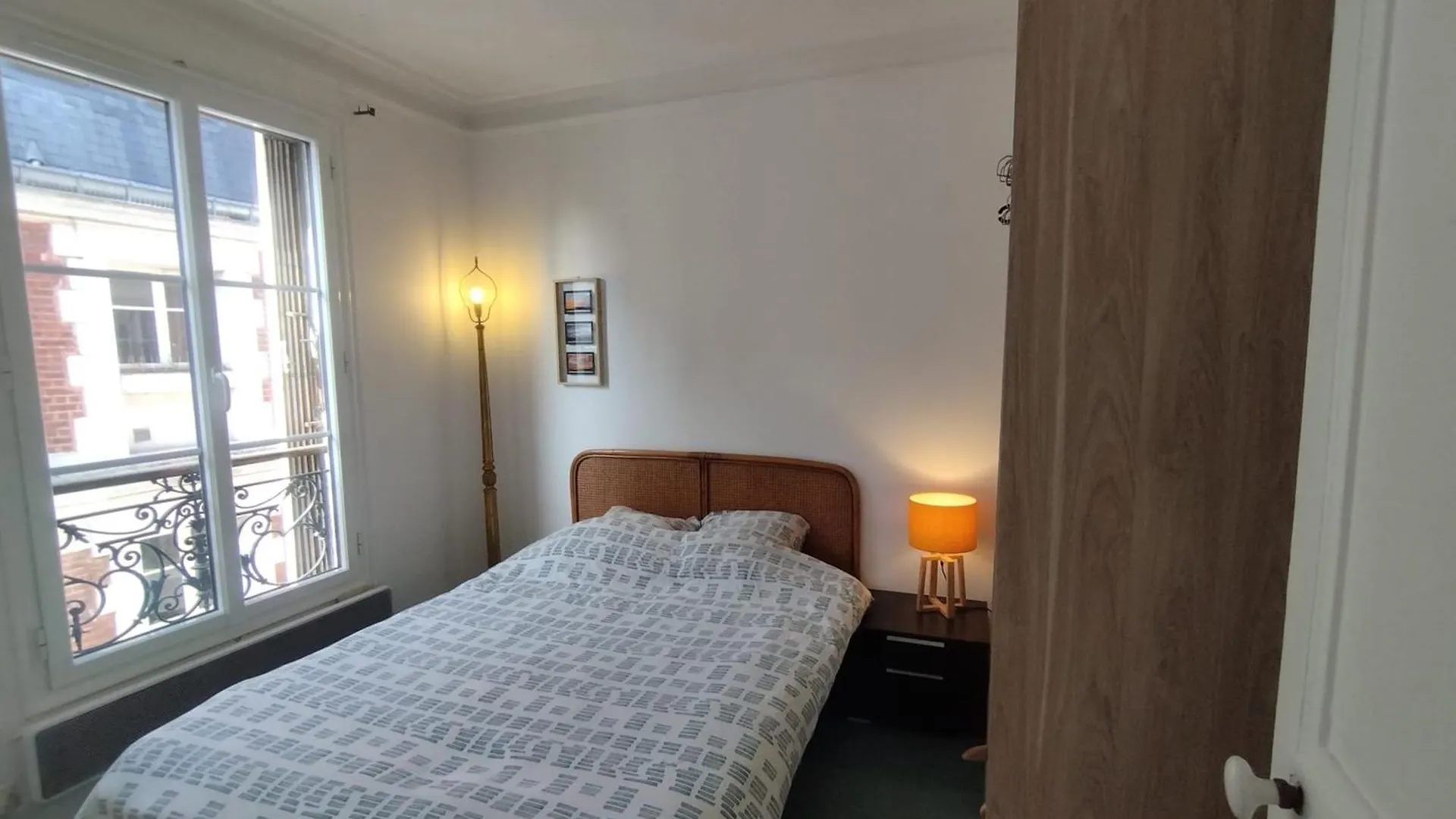 Apartament Spacious Nest Facing Square Maurice Gardette Paryż Francja