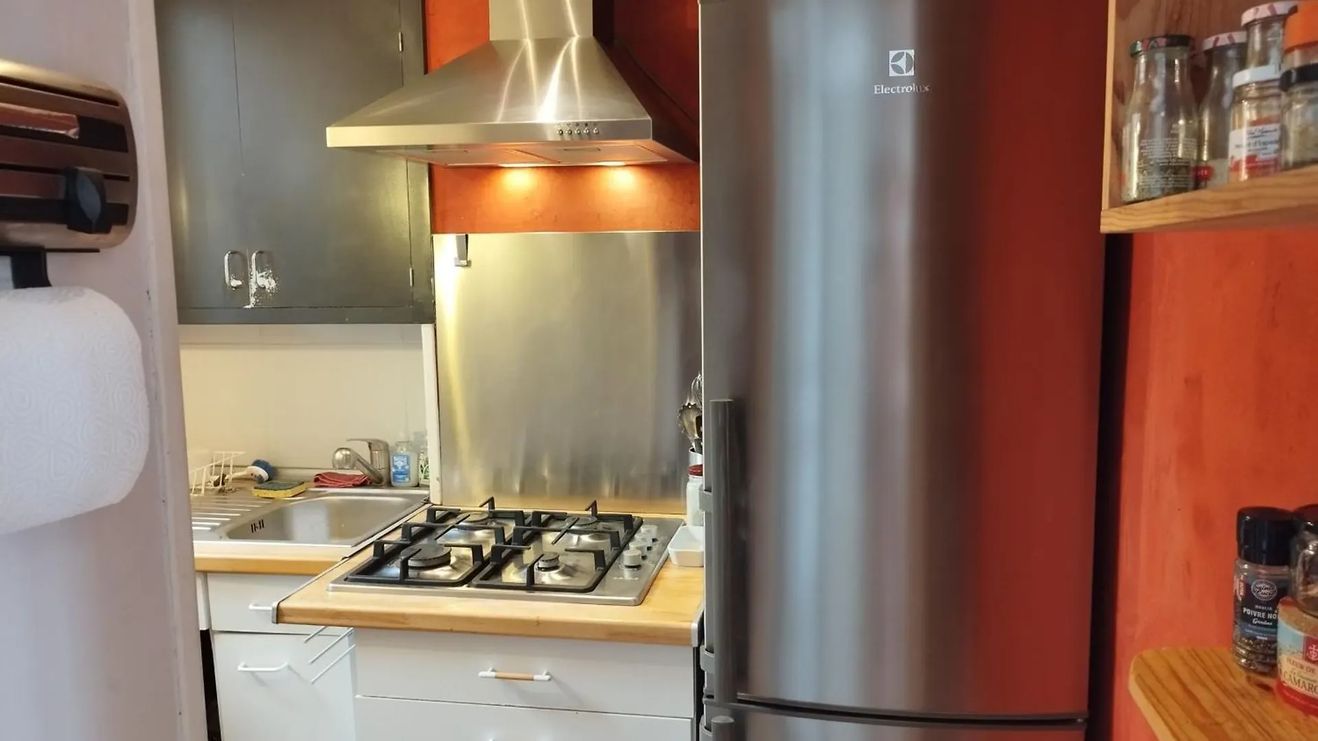 Spacious Nest Facing Square Maurice Gardette Apartment Paris 0*,  France