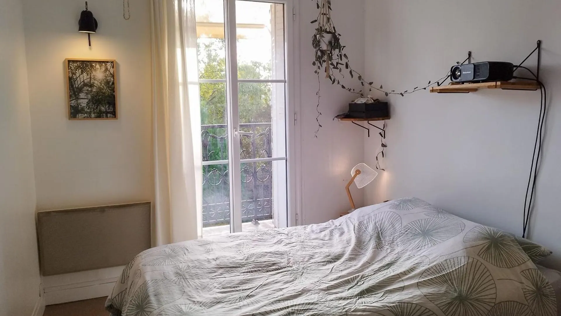 Spacious Nest Facing Square Maurice Gardette Apartment Paris